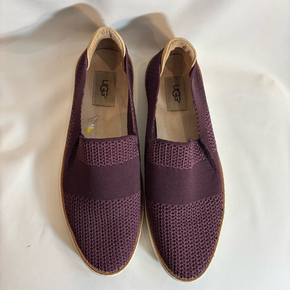 UGG Sz 9.5 Canvass Burgundy Purple Slip On Slide Sneakers Rubber Sole - Picture 2 of 12